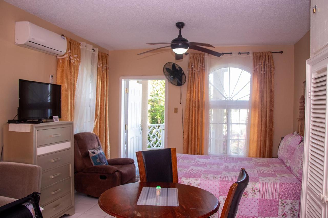 Elegant Condo Awesome View Очо Риос Екстериор снимка
